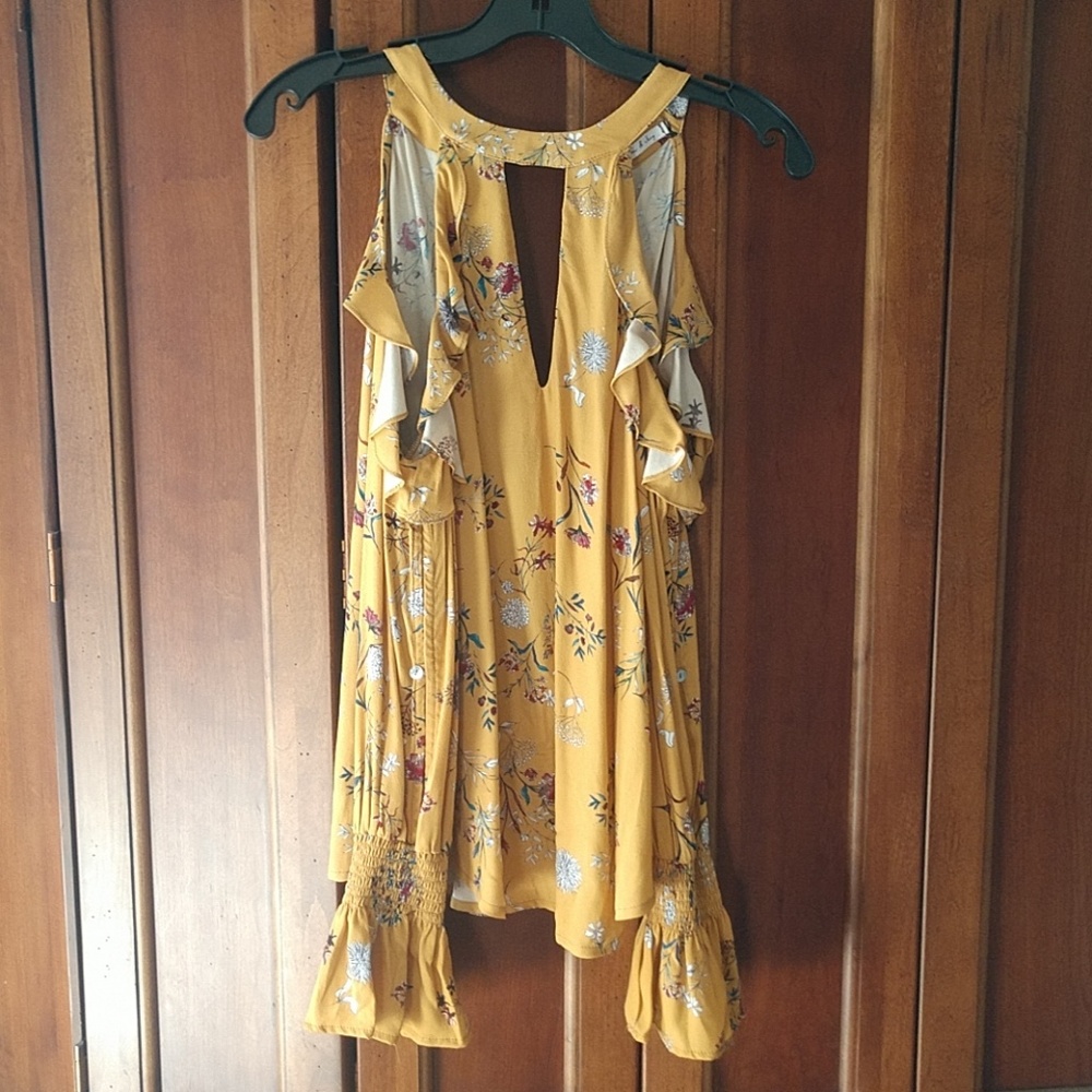 Willow & Clay Cold Shoulder Blouse